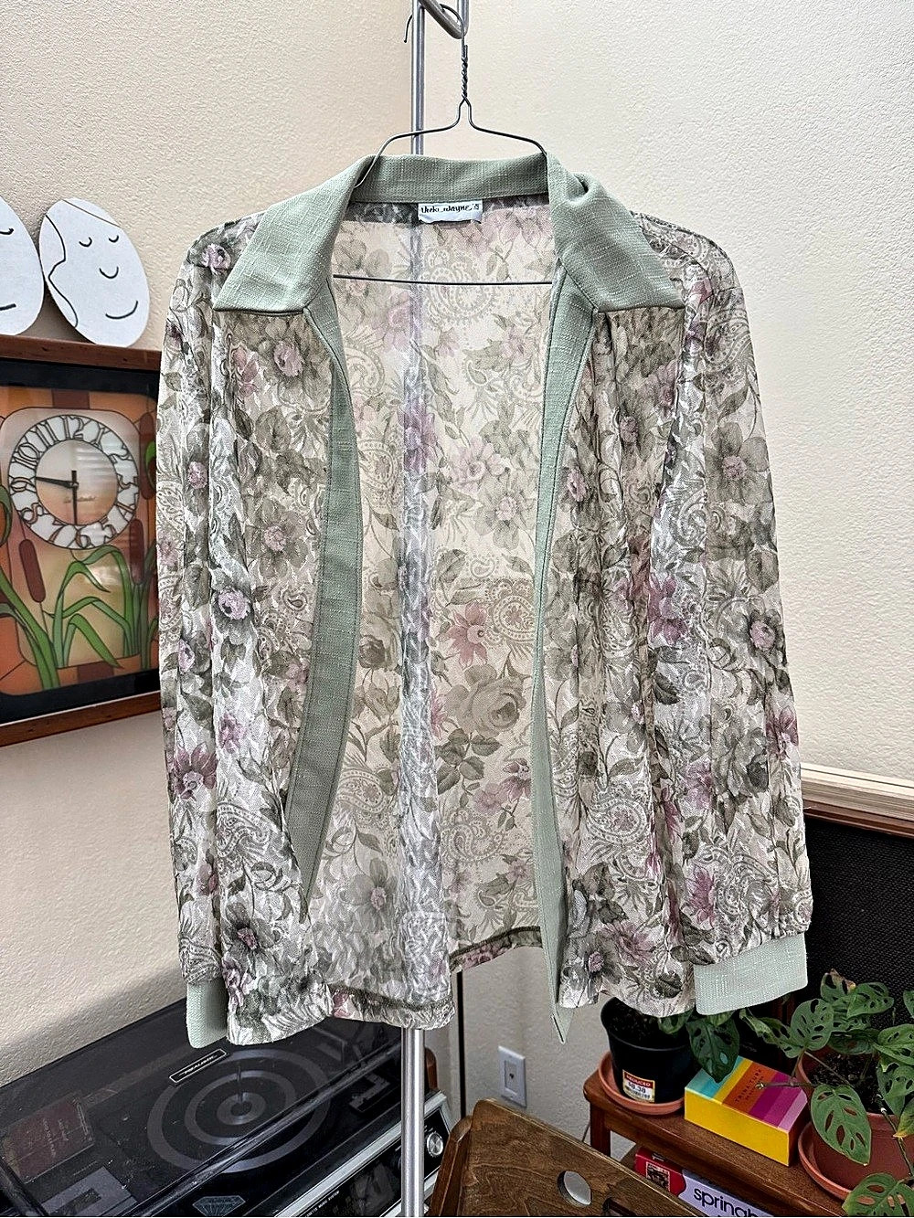 Vicki Wayne’s Floral Print Open Front Blazer in Green & Pink Like New